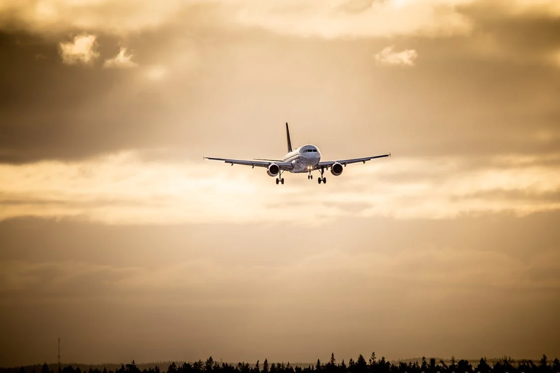How do I talk to a live person at Air France?