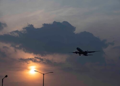 How do I talk to a live person at Southwest Airlines?